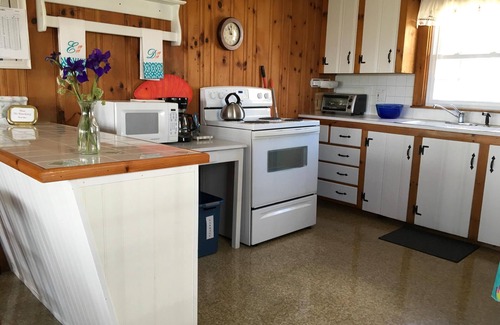 Southern Coast Cottage | Oceanfront 3 Bedroom Cottage