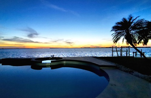 Palmetto House | Oceanfront 3-bedroom house on Terra Ceia Bay, Palmetto, Florida, USA
