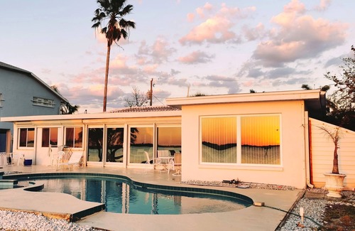 Palmetto House | Oceanfront 3-bedroom house on Terra Ceia Bay, Palmetto, Florida, USA