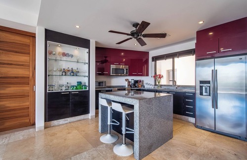 Santa Maria Huatulco Condo | Oceanfront 3-Bedroom Condo Steps to the Pool & Beach with Amenities