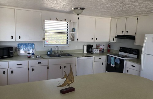 South Ponte Vedra Beach House | Oceanfront 3 bed, 2 baths Cottage.Enjoy WHALE WATCHING from Jan -Mar 2019n