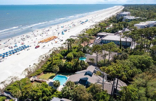 Oceanside House | Oceanfront 7 BR 7 BA Wonderful Pool Deck Beach gear and bike rentals included