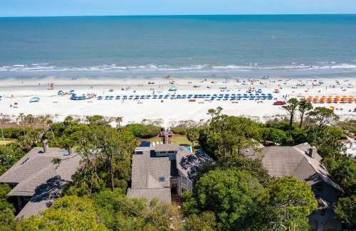 Oceanside House | Oceanfront 7 BR 7 BA Wonderful Pool Deck Beach gear and bike rentals included