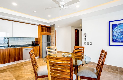Mismaloya Condo | Oceanfront 9th-floor condo with balcony, water views & pool
