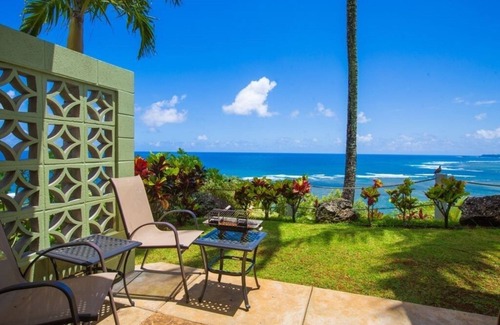 Princeville Condo | Oceanfront Air Conditioned Condo ~ Walk to Beach ~ Amazing Views