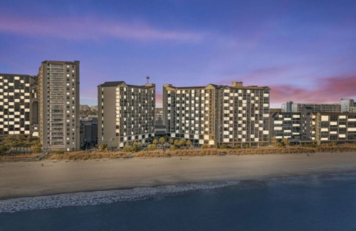 Windy Hill Condo | Oceanfront - Balcony - Kitchen - Pools - Hot tubs