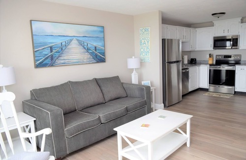Old Orchard Beach Condo | Oceanfront/Beachfront Condo on Old Orchard Beach
