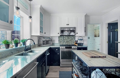East Sandwich House | *Oceanfront Beach Home*