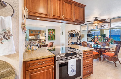 Kahana Condo | OCEANFRONT BR/1BA with BREATHTAKING VIEWS! nParadise Found!