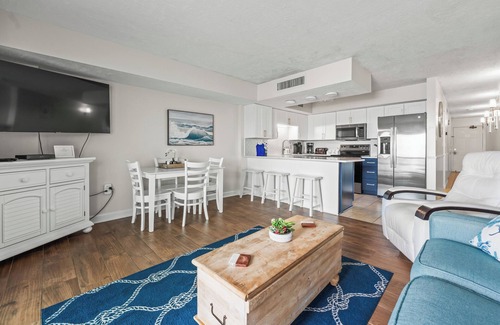 Crescent Beach Condo | Oceanfront. Crescent Beach. 1 bedroom 2 bath. Great deal! 3 night min. all year.