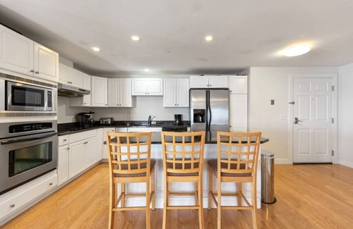 Old Orchard Beach Condo | Oceanfront condo in the center of it all!