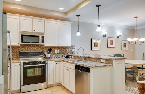 Kill Devil Hills Condo | Oceanfront Condo! Indoor Pool & Hot Tub! Kill Devil Hills, NC