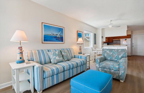 Kill Devil Hills Condo | Oceanfront condo in KDH w/panoramic views & a community pool!