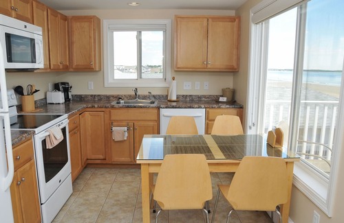 Old Orchard Beach Condo | Oceanfront condo 1 mile from the pier