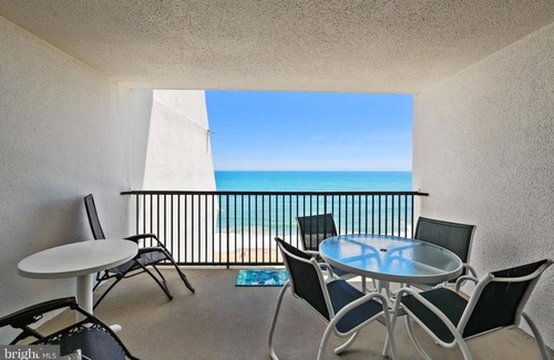 North Ocean City Condo | Oceanfront Condo, 1 Bedroom, 1 Bath, 1 Half Bath, Sleeps 4