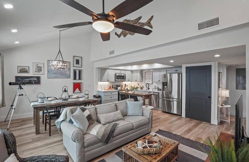 Port St. Joe Condo | Oceanfront Condo | 2Bdm | ScallopSeason!