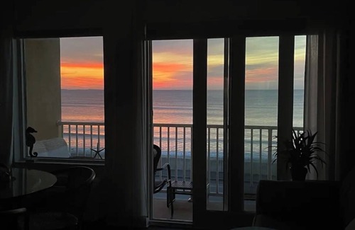 Hampton Condo | Oceanfront Condo-Great Views!