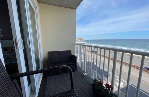Hampton Condo | Oceanfront Condo-Great Views!