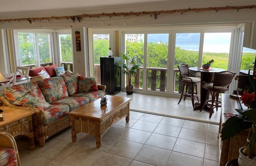 Stuart Condo | Oceanfront Condo on Hutchinson Island w/Pool