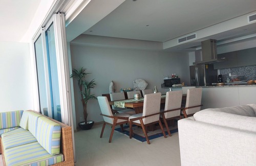 Ixtapa Condo | OCEANFRONT CONDO, RIGHT ON THE BEACH. SPECTACULAR VIEW