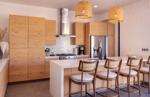 Cerritos Condo | Oceanfront Condo, Stunning Views, Luxury Amenities