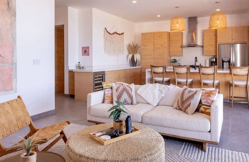 Cerritos Condo | Oceanfront Condo, Stunning Views, Luxury Amenities