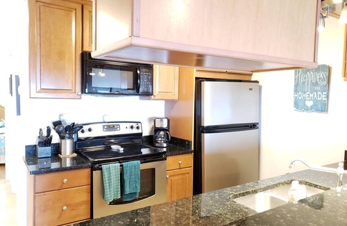 Wilmington Beach Condo | Oceanfront condo on Carolina Beach with wifi