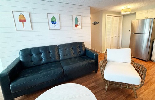 Beach Haven Apartment | Oceanfront condo with ocean view