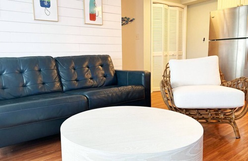 Beach Haven Apartment | Oceanfront condo with ocean view