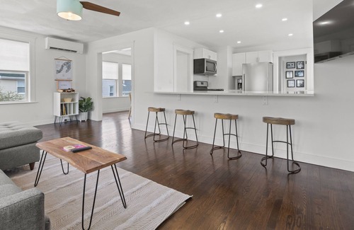 Gloucester Condo | Oceanfront Condo with Game Room & 3 Decks