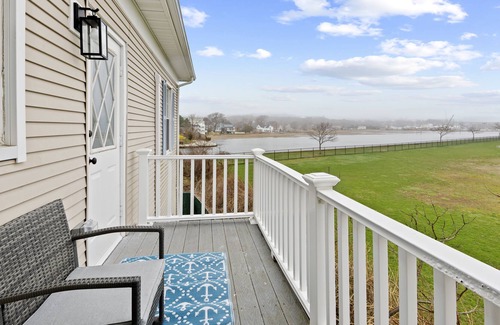 Gloucester Condo | Oceanfront Condo with Game Room & 3 Decks