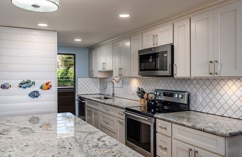 Maalaea Condo | Oceanfront condo with pool | Central Maui