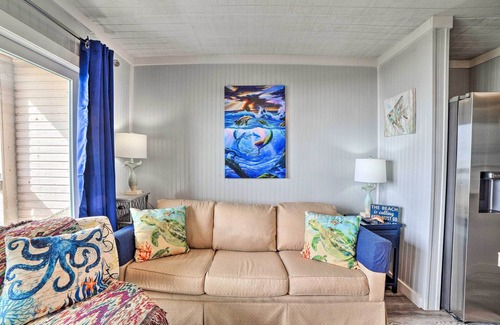 North Beach Condo | Oceanfront Corpus Christi Escape w/Community Pool