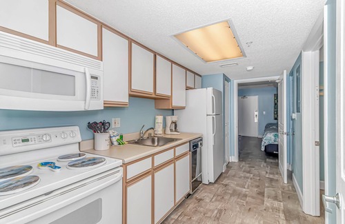 Atlantic Beach Condo | Oceanfront Double Queen Suite - Baywatch 1103 - Clean and Comfortable! Perfect For 8 Guests!