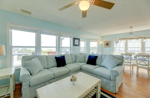 Emerald Isle House | Oceanfront Emerald Isle Escape with Private Hot Tub!