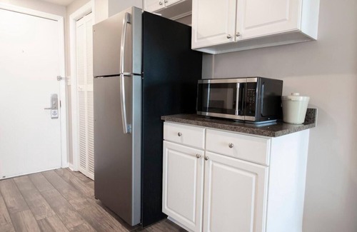 Litchfield by the Sea Apartment | Oceanfront Escape with Private Porch 1st Floor