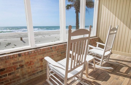 Litchfield by the Sea Apartment | Oceanfront Escape with Private Porch 1st Floor