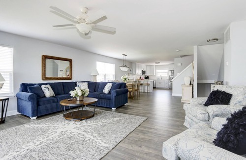 Brigantine House | Oceanfront! Fenced in back yard! Pet Friendly! Come visit anytime👍