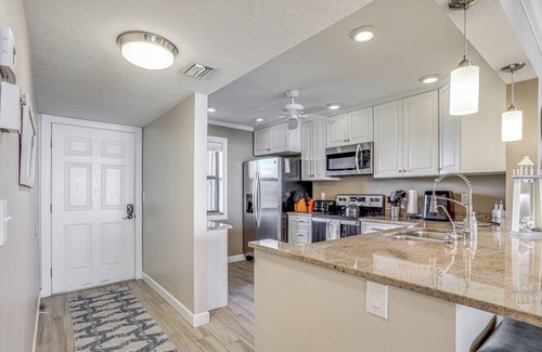 Fort Pierce Shores Condo | Oceanfront Fort Pierce Condo: Pool & Beach Access!