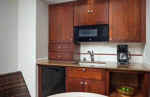 Nawiliwili Resort | Oceanfront Fun at the Kauai Beach Club Resort+Amenities!1-Bedroom Garden View