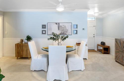 Eastern Malibu House | Oceanfront Gem w Balcony Pool Hot Tub Carbon Beach Access Bluewater Haven by AvantStay
