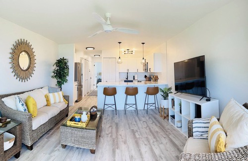Kailua-Kona Condo | Oceanfront ground level recent remodel at Kona Isle