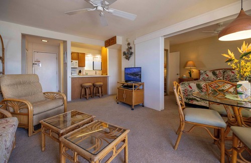 Maalaea Condo | Oceanfront HK-B7 - Maui Condo on the Beautiful Serene Beach of Ma’alaea Bay