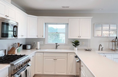 Emerald Isle House | Oceanfront Home-Perfect Location on Emerald Isle-Dog Friendly-BOOKS 1 YEAR OUT