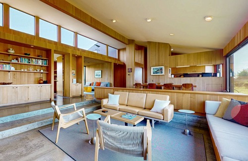 Sea Ranch House | Oceanfront home with private hot tub, views, beach access & shared pools/tennis