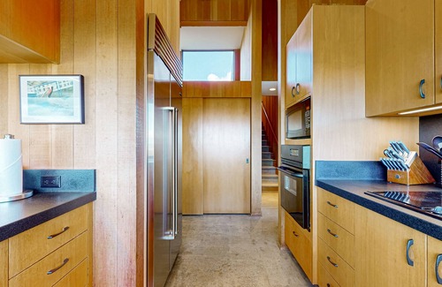 Sea Ranch House | Oceanfront home with private hot tub, views, beach access & shared pools/tennis