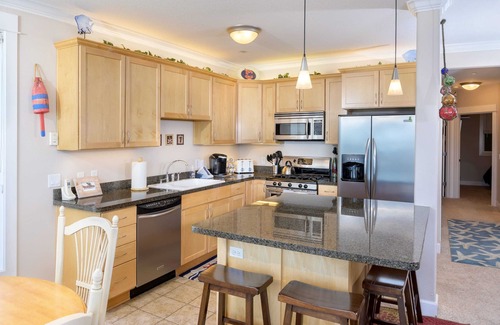 Lincoln City Condo | Oceanfront, Hot Tub, Onsite Pool | Pacific Pearl