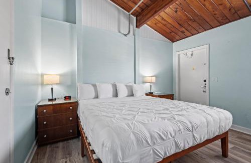 Fort Pierce House | Oceanfront Inn Room #15- Inlet View- King Bed