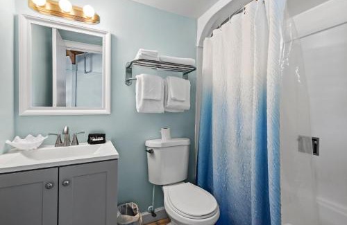 Fort Pierce House | Oceanfront Inn Room #15- Inlet View- King Bed