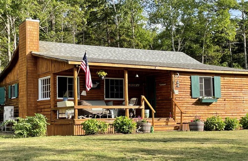 Mid-Coast and Islands Cottage | Oceanfront Maine Cottage w/ Shared Dock. Mere Point Peninsula; near Brunswick